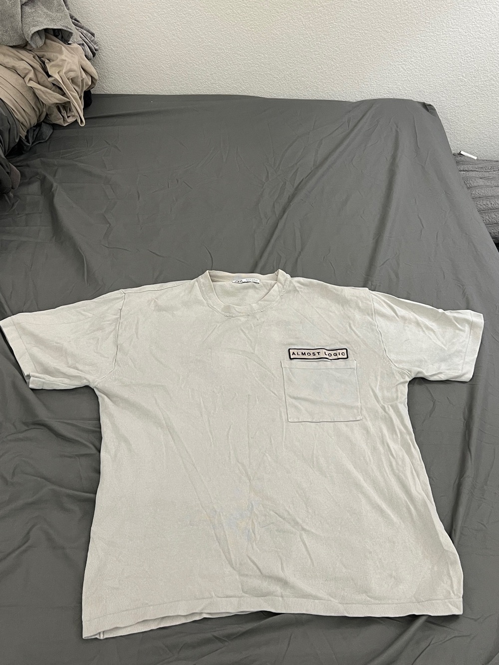 Zara Almost Logic Men’s Pocket T-Shirt Gray Size M Graphic Patch Tee